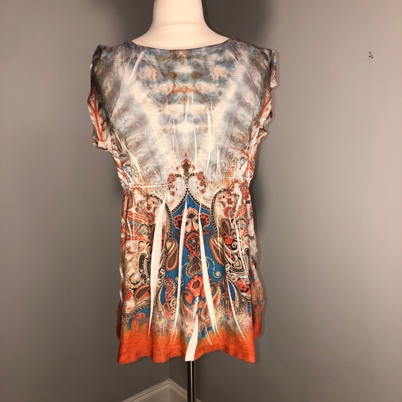 Live and Let Live Colorful Top - Picture 2 of 10